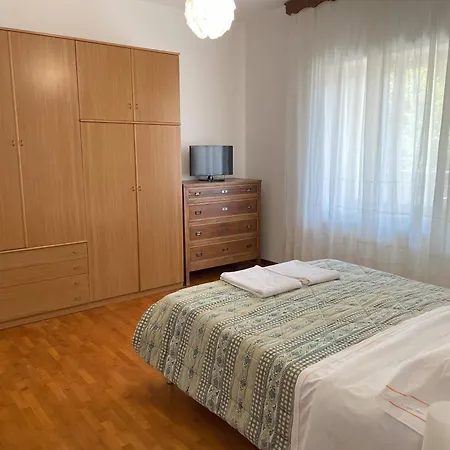 Rosa Apartment Barete